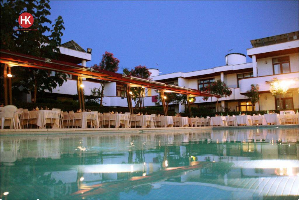 Hotel Residence Key Club モンタルト・ディ・カストロ エクステリア 写真