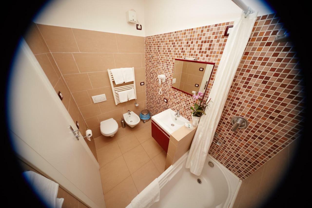 Hotel Residence Key Club モンタルト・ディ・カストロ エクステリア 写真